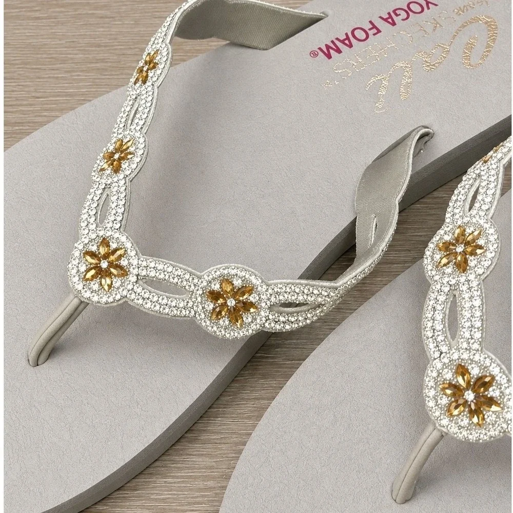 Skechers Cali Yoga Foam Taupe Rhinestone Floral Flip Flop Sandals Womens Size 8 - Picture 4 of 8